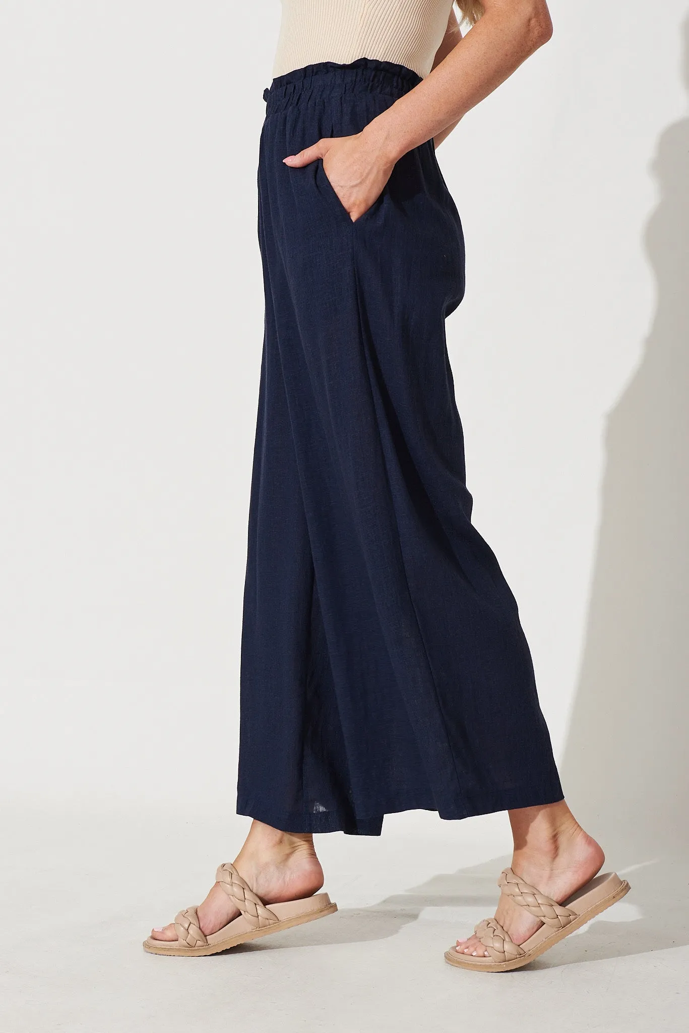 Nicole Pant In Navy Linen Blend